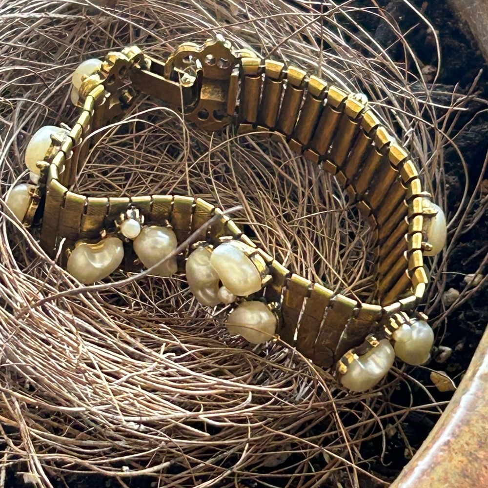 Vintage Faux Pearl and Gold Bracelet